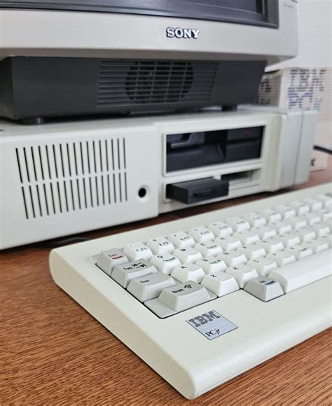 HomeComputerMuseum - IBM PCjr (PC Junior)