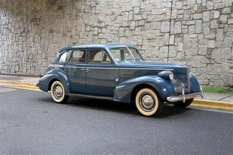 1939 Pontiac Deluxe | Motorcar Studio