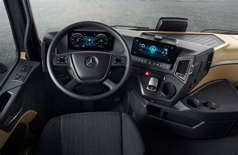 Mercedes-Benz-Actros-2545-interior - Mega Autos