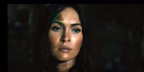 Megan Fox Battles Killer Lions & Rebels in ‘Rogue’ Trailer – Watch ...