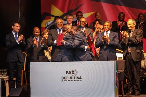 ‘Historic’ Mozambique final peace deal signed by President Filipe Nyusi ...