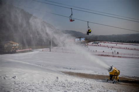 Artificial Snow, Used for Winter Sports in a Warming World, Endangers Athletes - EcoWatch