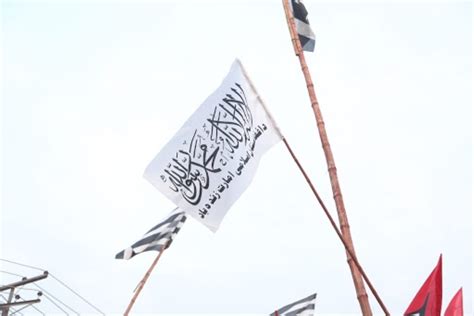 Islamabad police taunted as Jamia Hafsa hoists Taliban flag - The Statesman