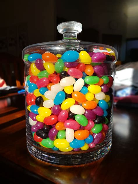 Last chance to guess how many jelly beans are in the jar! — Steemit