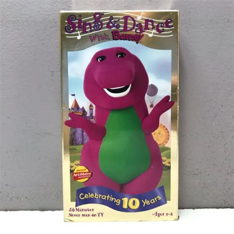 BARNEY SING & Dance With VHS Video Tape 10 Years Sing Along Songs VTG Gold RARE! EUR 2,14 ...