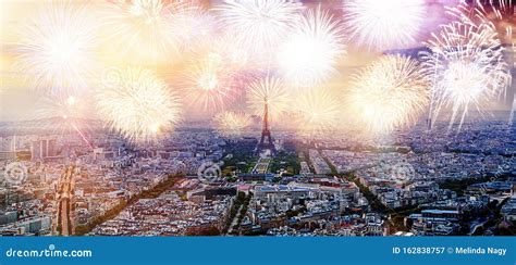 New Year in Paris Fireworks Around Eiffel Tower Editorial Photography ...