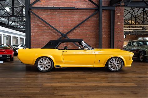 Ford Mustang Convertible Yellow (16) - Richmonds