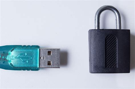 Encrypt Your Flash Drive To Protect Your Data