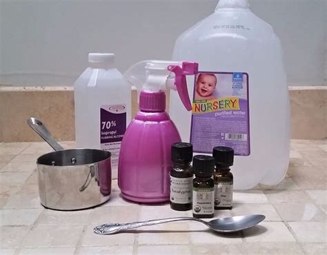 DIY Holiday Spray to Make Your Faux Christmas Tree Smell Like Real – 99easyrecipes