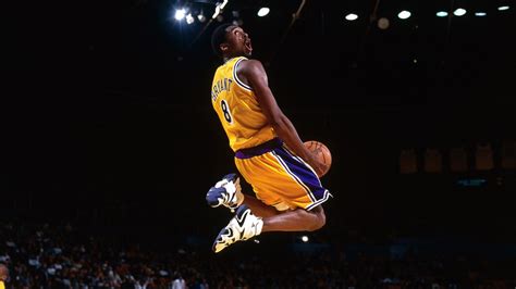 kobe-reverse-dunk.jpg – Play.it USA