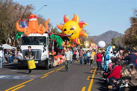 fiesta_bowl_parade - Raising Arizona Kids Magazine