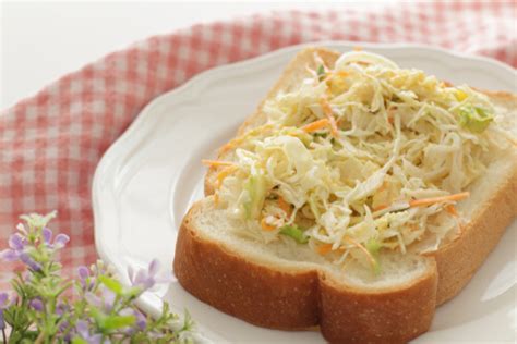 Coleslaw Sandwich Recipe, How to make Coleslaw Sandwich - Vaya.in