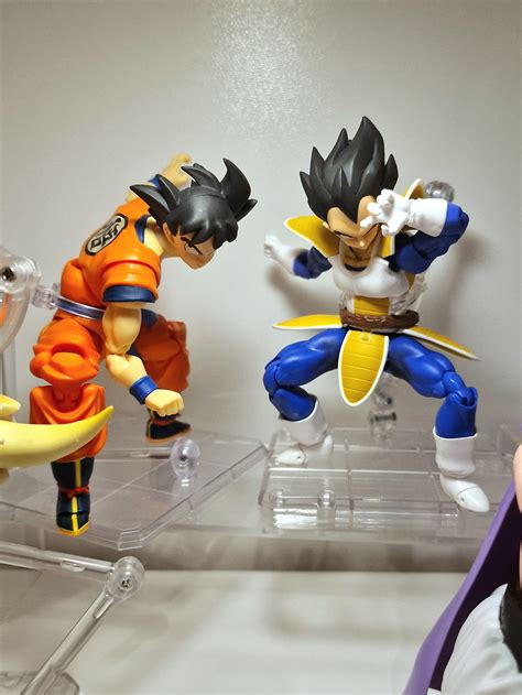 Goku vs Vegeta first fight poses! : r/SHFiguarts