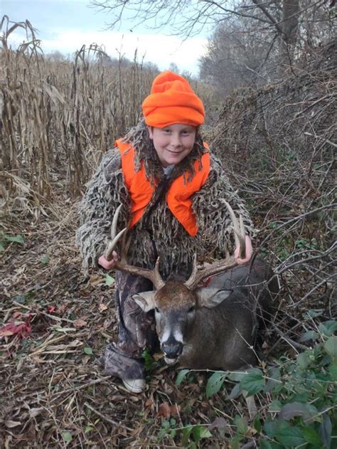 9 Year Old First Time Hunting Gets 11 Point Buck | Hunting Magazine