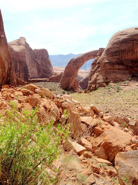 Finding the extraordinary in the ordinary: Lake Powell: Hiking to the Natural Bridge