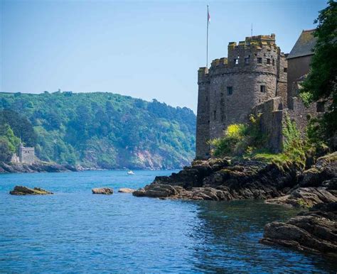 Best Castles in Devon - Historic European Castles