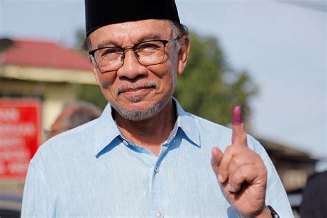 Anwar Ibrahim becomes Malaysia prime minister - BusinessWorld Online