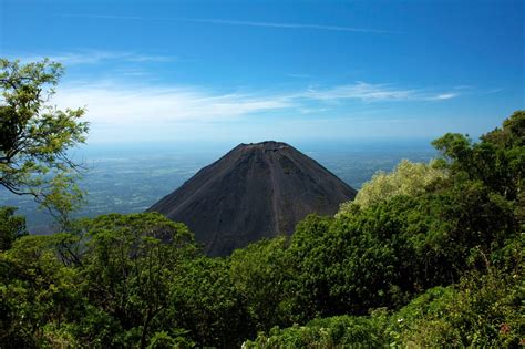 Santa Ana Volcano Tour | The best adventure tour of El Salvador!