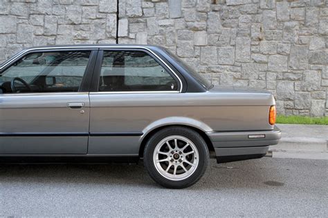 1989 BMW 325i | Motorcar Studio