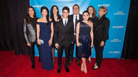 How the 'Descendants 3' cast became an 'extended family' - Good Morning ...