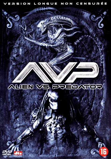 AVP: Alien vs. Predator (2004) - Posters — The Movie Database (TMDb)