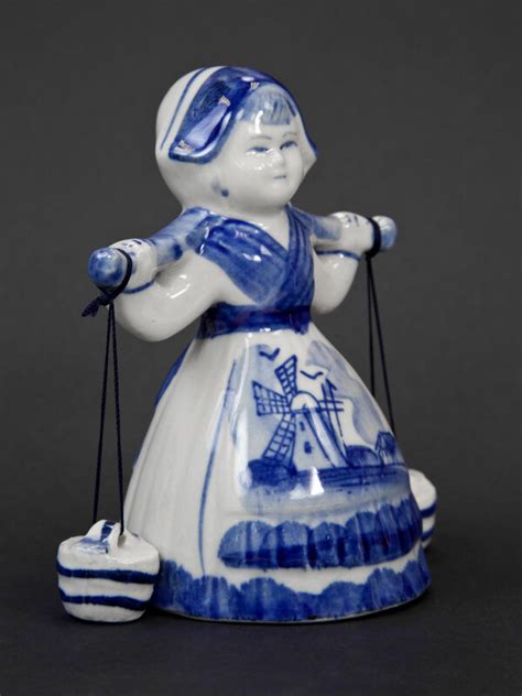 Netherlands Dutch Milkmaid with Windmill on Apron (Three-Quarter View) | ClipPix ETC ...