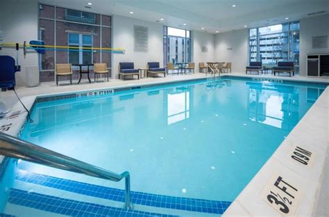 25 Hotels with Indoor Pools in Louisville, KY