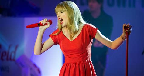 Taylor Swift Christmas Album 2023: Is She Releasing a Holiday Collection TV?