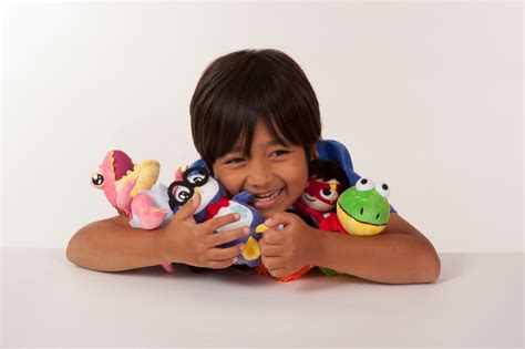 Ryan's World, Moe, 6" Medium Plush - Walmart.com