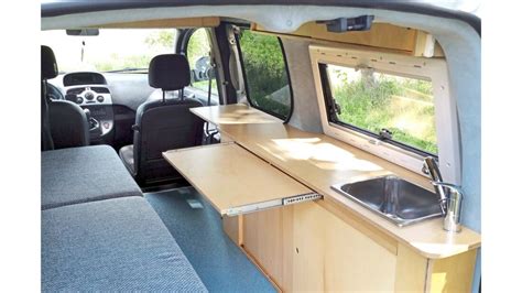 Selbstausbau auf Renault Kangoo Maxi: Hochdach-Kombi zum Wohnmobil ...