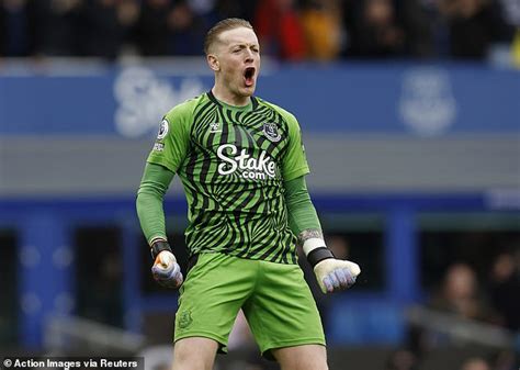 Jordan Pickford is set to commit future to Everton by signing new long-term contract | Daily ...