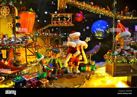 Holiday window display at MACY'S, New York City Stock Photo - Alamy