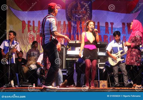 Indonesian Dangdut Music Performance Editorial Stock Image - Image of performance, indonesian ...