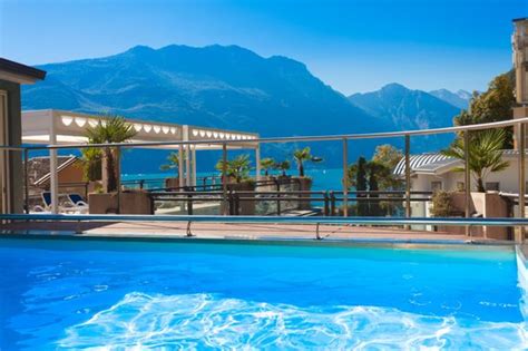 Hotel Europa Skypool & Panorama (£̶1̶8̶6̶) £180 - Reviews, Photos & Price Comparison - Riva Del ...