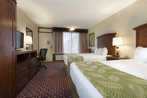 Hotel Rooms in Orlando | Rosen International Inn Near the Parks