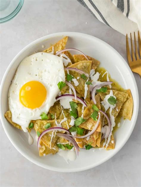 Chilaquiles Verdes Con Huevo Recipe