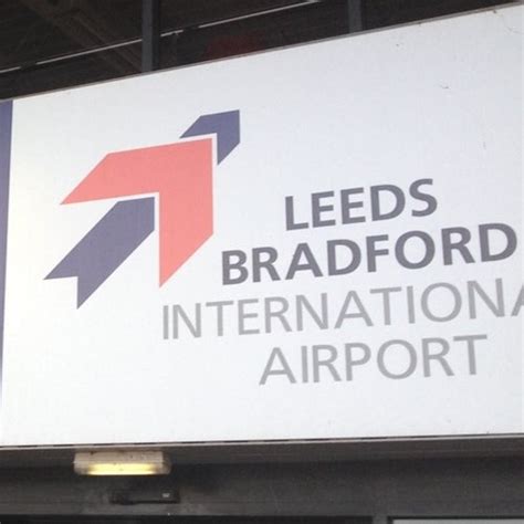 Leeds Bradford International Airport (LBA) - White House Ln - Leeds