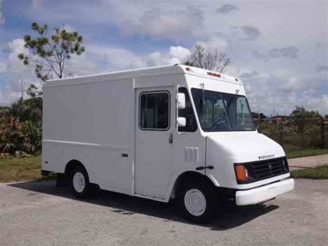 Workhorse P42 Step Van (2002) : Van / Box Trucks