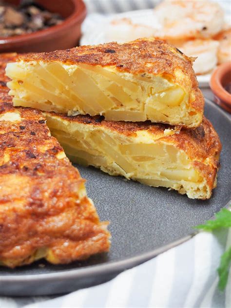 Spanish tortilla (tortilla Española) - Caroline's Cooking