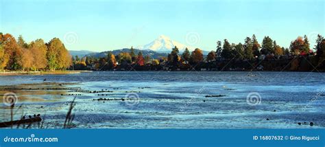 Blue Lake Park Panorama Fairview Oregon. Stock Photography - Image: 16807632