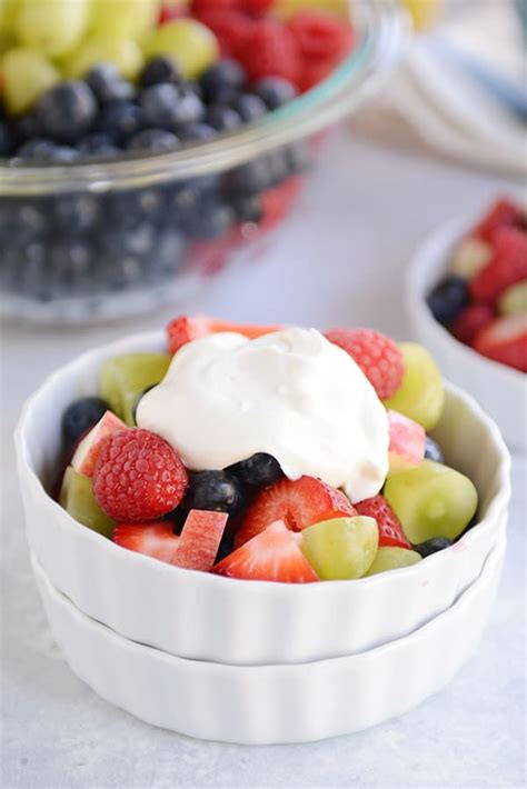 Honey-Vanilla Yogurt Fruit Salad - Mel's Kitchen Cafe