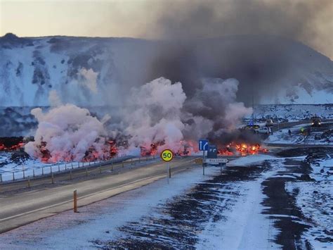 New volcanic eruption close to geothermal plant and Blue Lagoon in ...