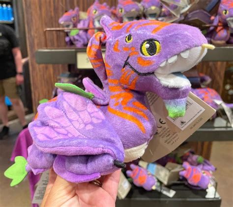 New Pandora — The World of Avatar Purple Banshee Shoulder Plush Flies into Disney’s Animal ...