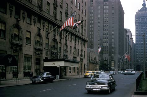 New York, Manhattan, Ambassador Hotel on Park Avenue - Flashbak