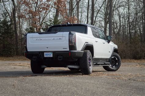 2022 GMC Hummer EV Is Bold and Brash - CNET