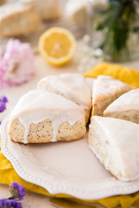 Lemon Poppy Seed Scones - Sugar Spun Run