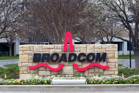 Apple Partners with Broadcom to Develop USA-Made 5G Components