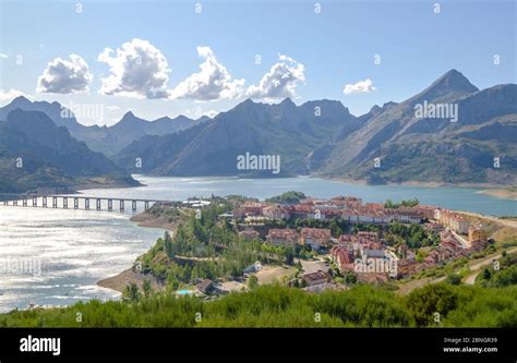 Riano Panoramic View Leon Spain, long bridge across the lake Stock ...