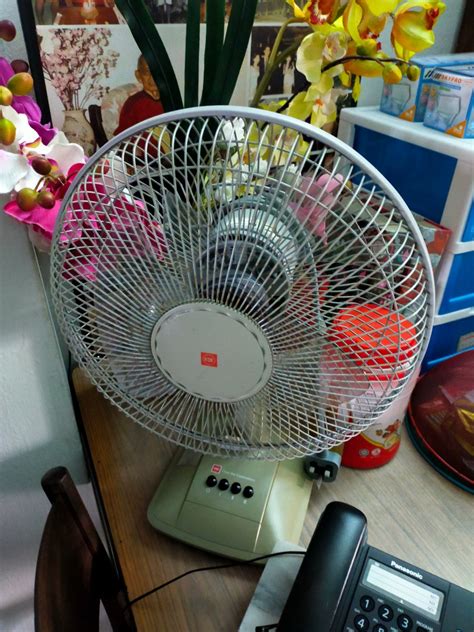 KDK Fan (Broken Blade), Furniture & Home Living, Lighting & Fans, Fans on Carousell