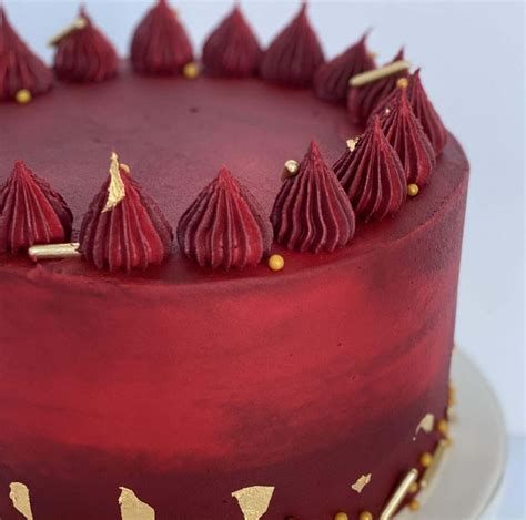 Ruby Red Buttercream Cake | Birthday cake